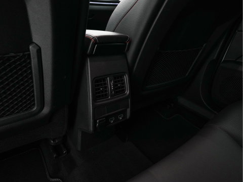 Renault Arkana 1.6 E-Tech Hybrid 145 R.S. Line (INCL-BTW) Aut. *LEATHER-FABRIC | FULL-LED | BLINDSPOT | CAMERA | BOSE-SOUND | HEATED-SPORTSEATS | KEYLESS | AMBIENTLIGHT | DIGI-COCKPIT | PRIVACY-GLASS | NAVI-FULLMAP | ECC | ADAPTIVE-CRUISE
