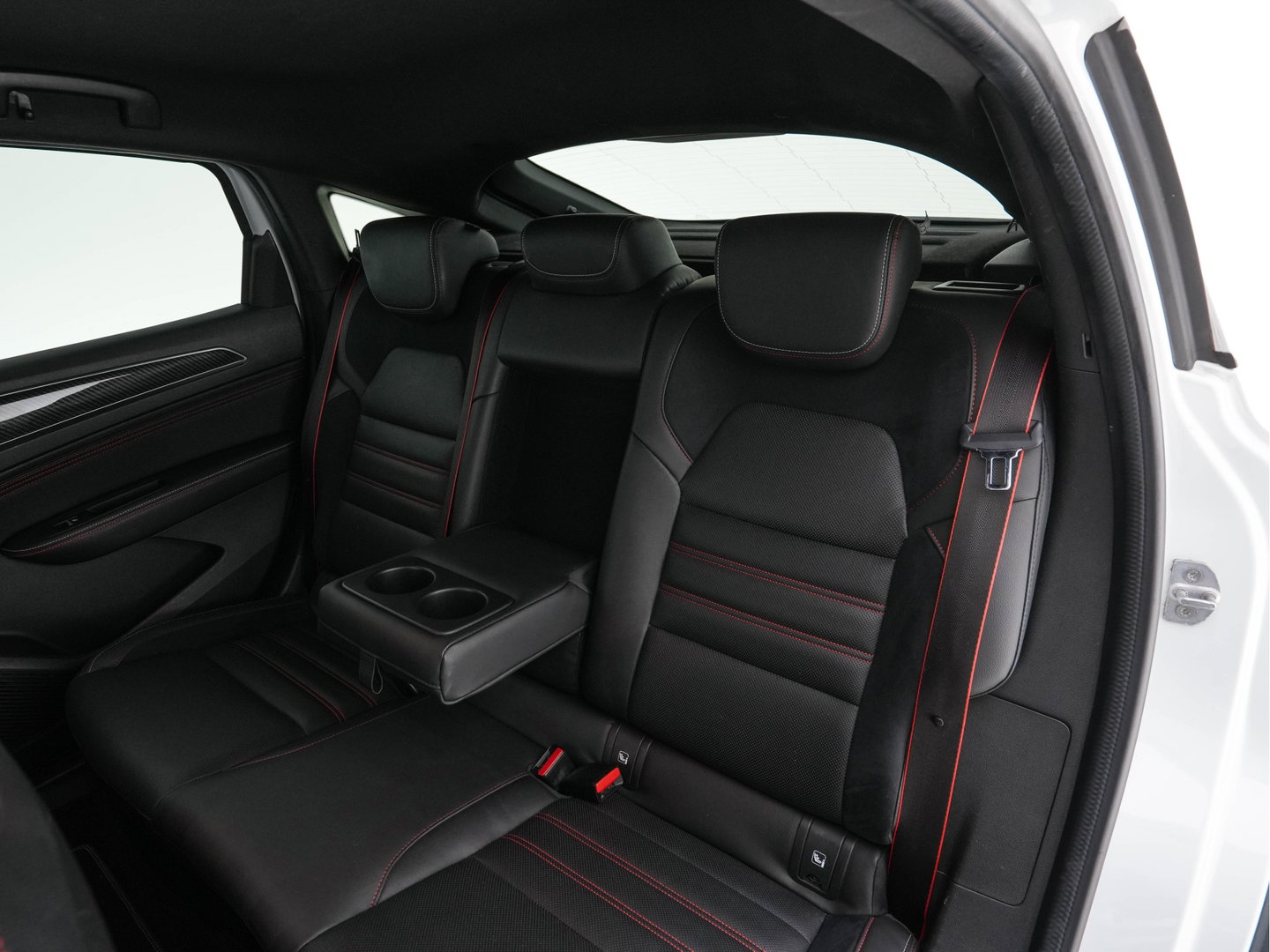 Renault Arkana 1.6 E-Tech Hybrid 145 R.S. Line (INCL-BTW) Aut. *LEATHER-FABRIC | FULL-LED | BLINDSPOT | CAMERA | BOSE-SOUND | HEATED-SPORTSEATS | KEYLESS | AMBIENTLIGHT | DIGI-COCKPIT | PRIVACY-GLASS | NAVI-FULLMAP | ECC | ADAPTIVE-CRUISE