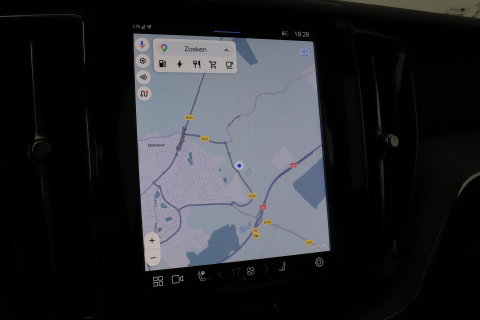 Volvo XC60 T6 Plug-in hybrid Ultra Black Edition | ACC | Luchtvering | Trekhaak | Bowers&Wilkins | 360° Camera | Stoelmassage | Panoramadak | Head-Up