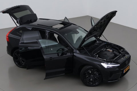 Volvo XC60 T6 Plug-in hybrid Ultra Black Edition | ACC | Luchtvering | Trekhaak | Bowers&Wilkins | 360° Camera | Stoelmassage | Panoramadak | Head-Up