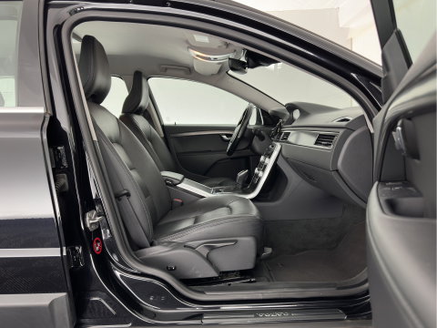 Volvo XC70 2.0 D4 FWD Momentum *LEATHER | NAVI-FULLMAP | HEATED-COMFORTSEATS | ECC | PDC | CRUISE | 17''ALU | TOWBAR*