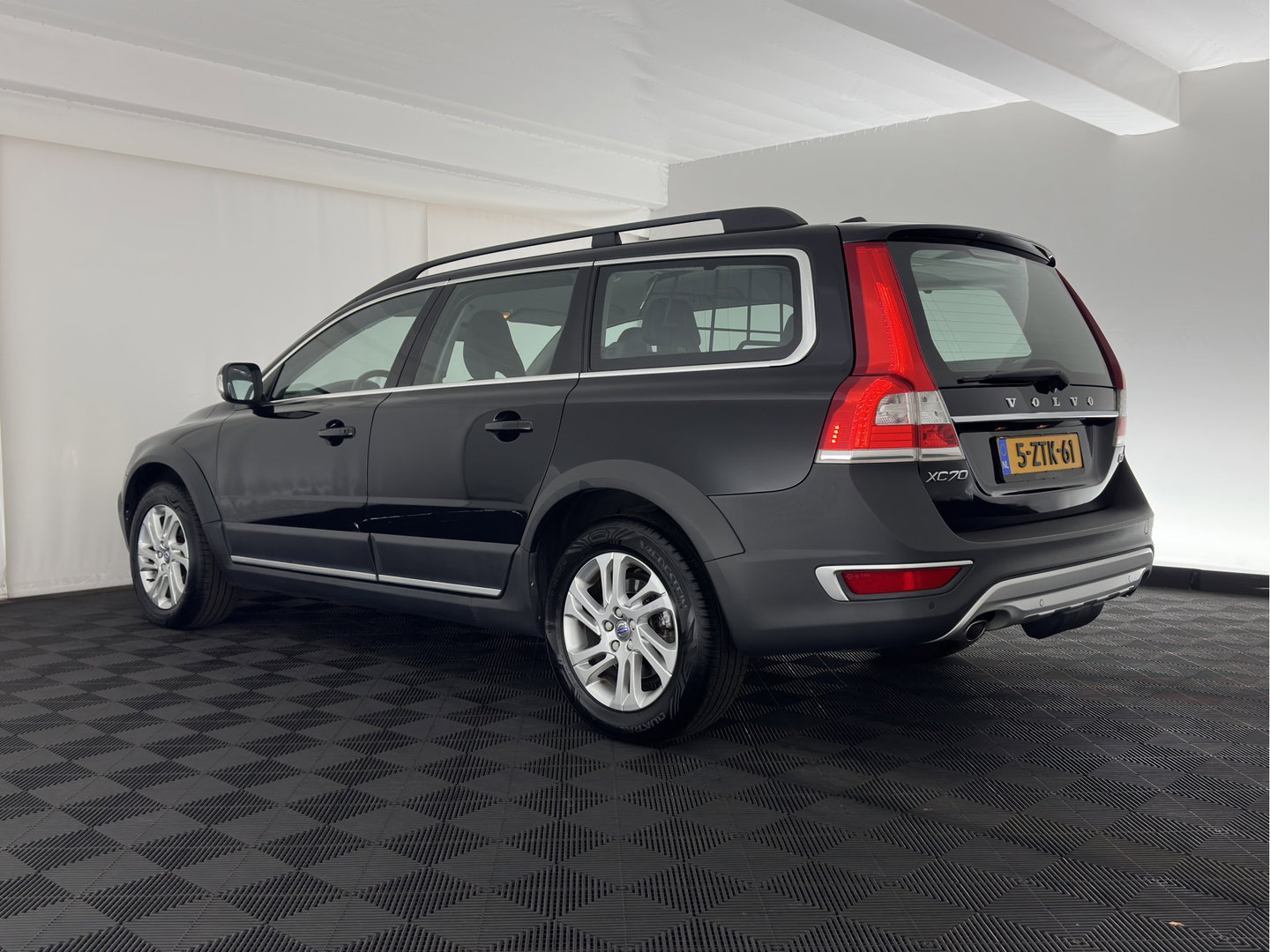 Volvo XC70 2.0 D4 FWD Momentum *LEATHER | NAVI-FULLMAP | HEATED-COMFORTSEATS | ECC | PDC | CRUISE | 17''ALU | TOWBAR*