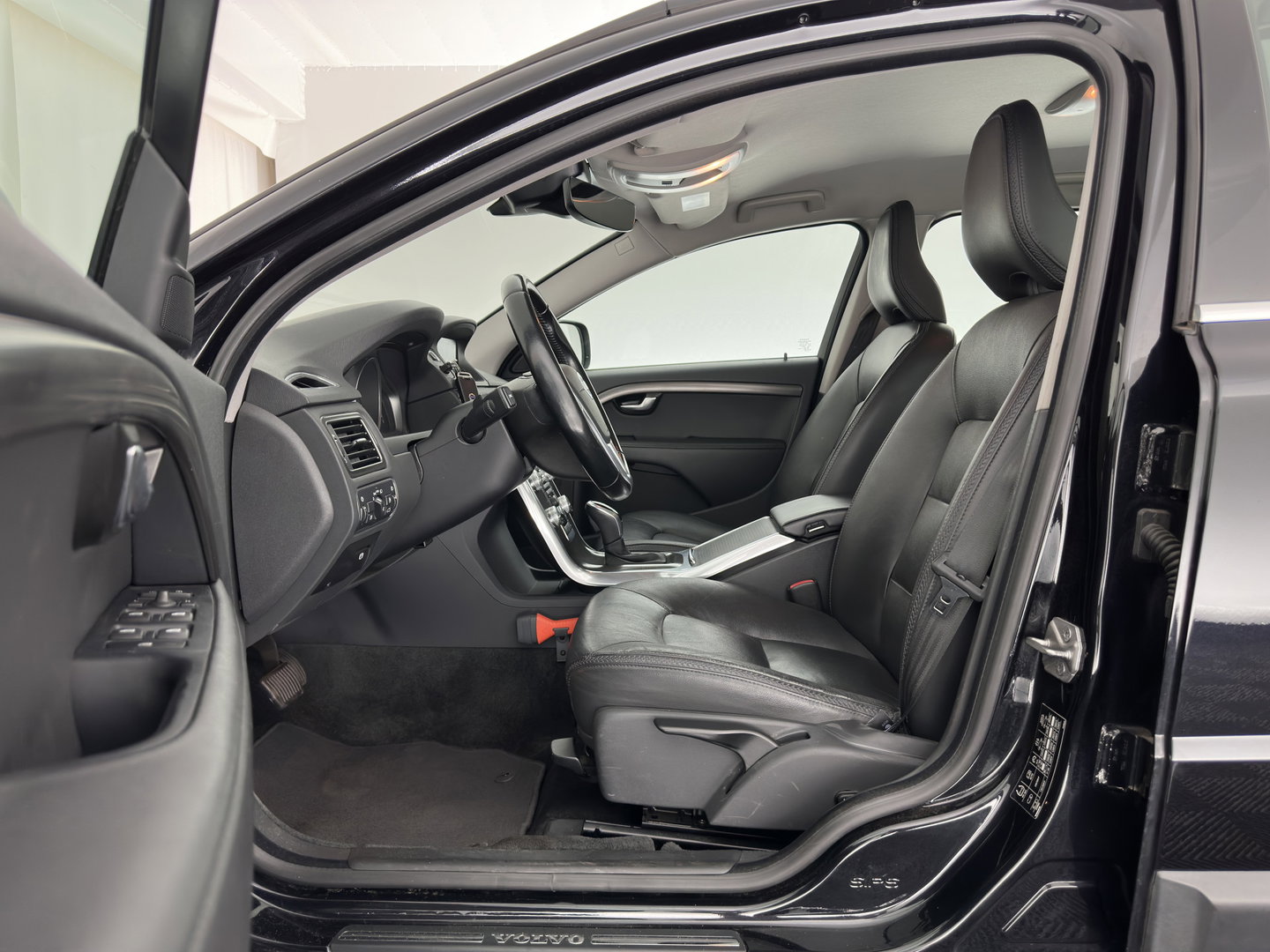 Volvo XC70 2.0 D4 FWD Momentum *LEATHER | NAVI-FULLMAP | HEATED-COMFORTSEATS | ECC | PDC | CRUISE | 17''ALU | TOWBAR*