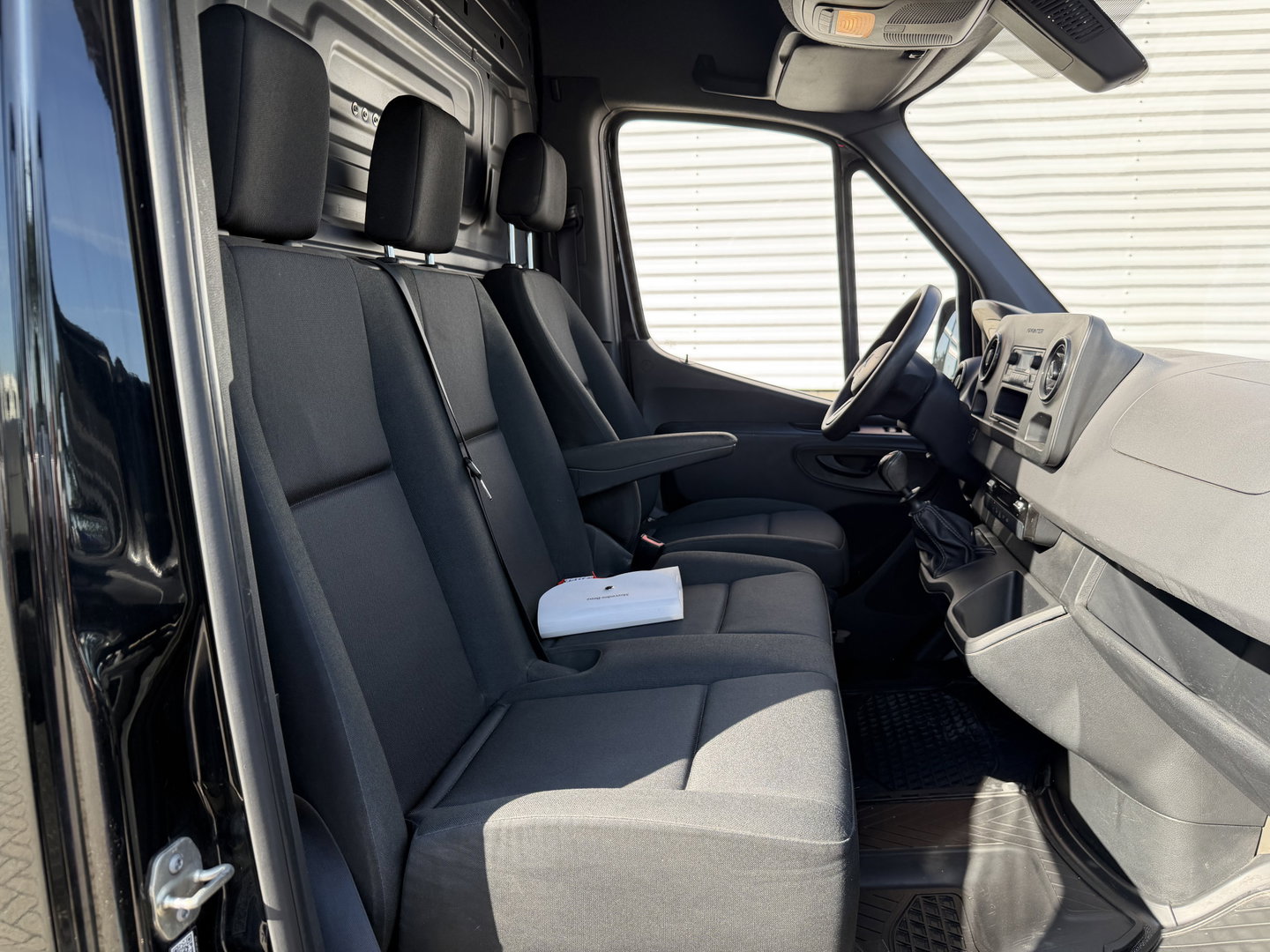 Mercedes-Benz Sprinter 315 1.9 CDI L2H2 RWD Functional / vaste prijs rijklaar € 27.950 ex btw / euro 6 / bpm vrij / imperial + trap / ingerichte laadruimte / lease vanaf € 456