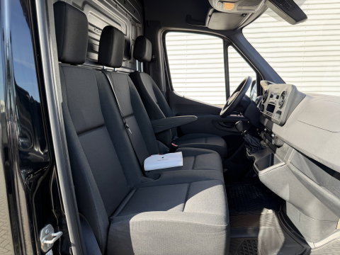 Mercedes-Benz Sprinter 315 1.9 CDI L2H2 RWD Functional / vaste prijs rijklaar € 27.950 ex btw / euro 6 / bpm vrij / imperial + trap / ingerichte laadruimte / lease vanaf € 456