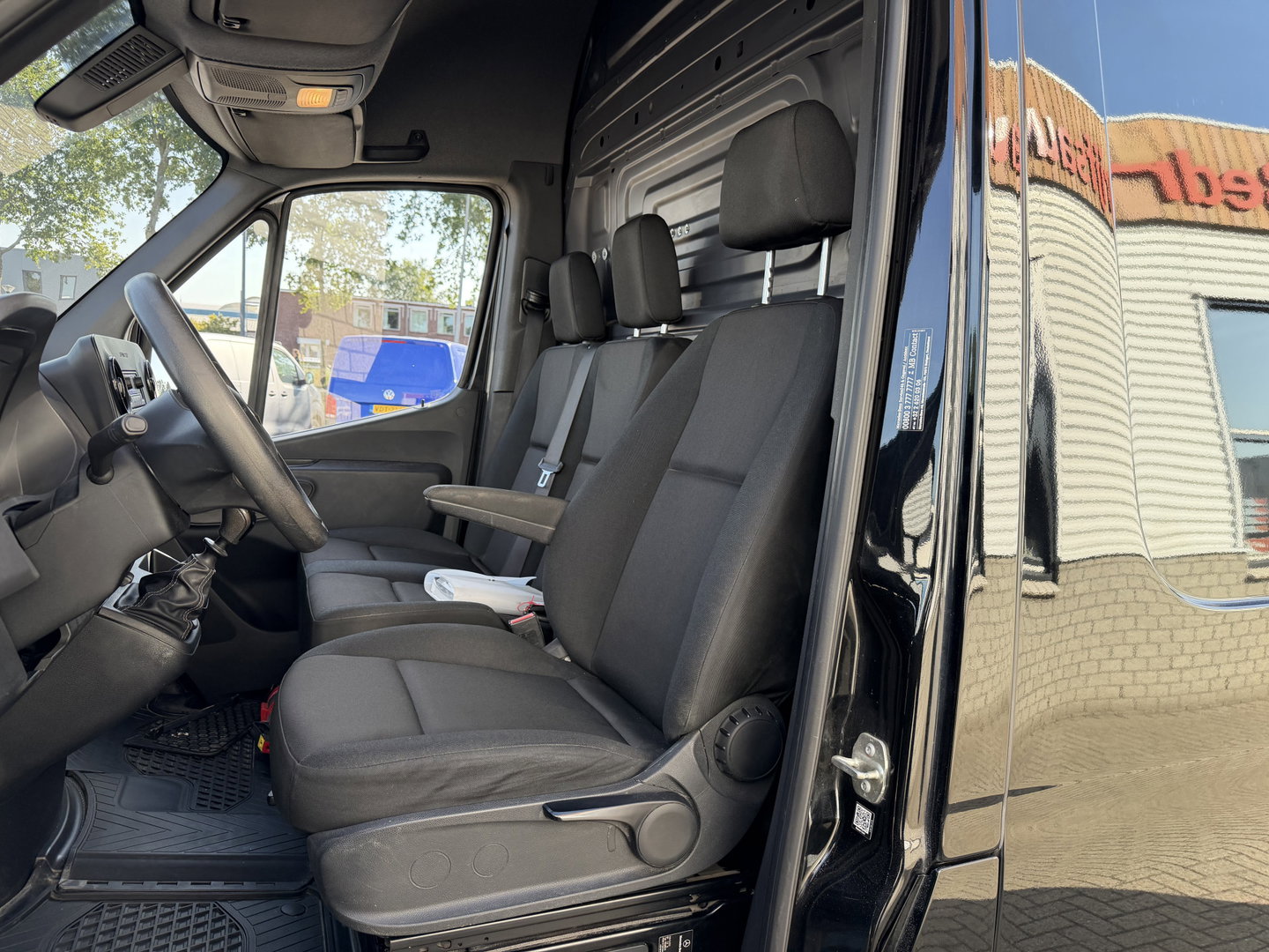 Mercedes-Benz Sprinter 315 1.9 CDI L2H2 RWD Functional / vaste prijs rijklaar € 27.950 ex btw / euro 6 / bpm vrij / imperial + trap / ingerichte laadruimte / lease vanaf € 456