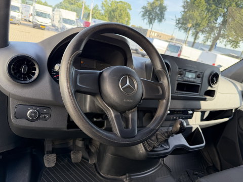 Mercedes-Benz Sprinter 315 1.9 CDI L2H2 RWD Functional / vaste prijs rijklaar € 27.950 ex btw / euro 6 / bpm vrij / imperial + trap / ingerichte laadruimte / lease vanaf € 456