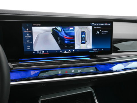 BMW i7 xDrive60 106 kWh M-Sportpack [3-Fase-11kW] {SoH-98%} (INCL-BTW) *PANO | LEATHER | FULL-LED | BLIND-SPOT | BOWERS&WILKINS | MEMORY-PACK | TOP-VIEW | VENTILATED/HEATED-COMFORTSEATS | SOFT-CLOSE | WIDE-DIGICOCKPIT | HEAD-UP | KEYLESS | ...