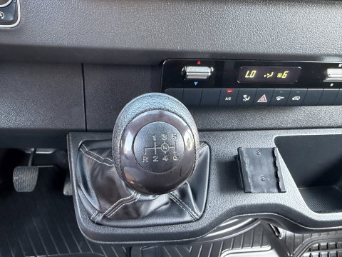 Mercedes-Benz Sprinter 315 1.9 CDI L3H2 RWD / vaste prijs rijklaar € 28.950 ex btw / euro 6 / bpm vrij / kan omgekeurd worden naar 3500 kg trekhaak ! / climate control / lease vanaf € 473