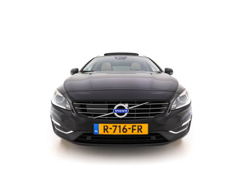 Volvo V60 2.4 D6 Twin Engine Summum Aut. *PANO | LEATHER | XENON | ADAPTIVE-CRUISE | HARMAN/KARDON | BLIS | MEMORY-PACK | HEATED-COMFORTSEATS | CAMERA | PRIVACY-GLASS | NAVI-FULLMAP | ECC | PDC | 17''ALU | TOWBAR*