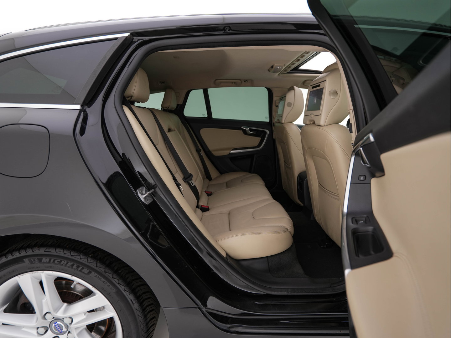 Volvo V60 2.4 D6 Twin Engine Summum Aut. *PANO | LEATHER | XENON | ADAPTIVE-CRUISE | HARMAN/KARDON | BLIS | MEMORY-PACK | HEATED-COMFORTSEATS | CAMERA | PRIVACY-GLASS | NAVI-FULLMAP | ECC | PDC | 17''ALU | TOWBAR*