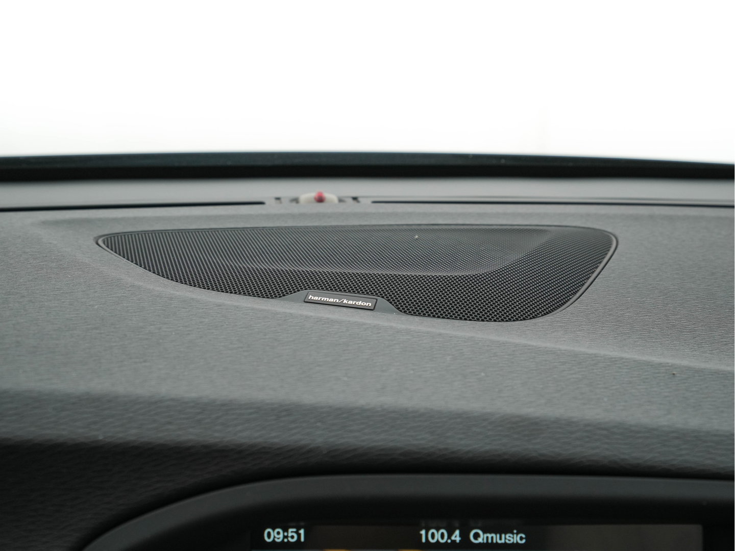 Volvo V60 2.4 D6 Twin Engine Summum Aut. *PANO | LEATHER | XENON | ADAPTIVE-CRUISE | HARMAN/KARDON | BLIS | MEMORY-PACK | HEATED-COMFORTSEATS | CAMERA | PRIVACY-GLASS | NAVI-FULLMAP | ECC | PDC | 17''ALU | TOWBAR*