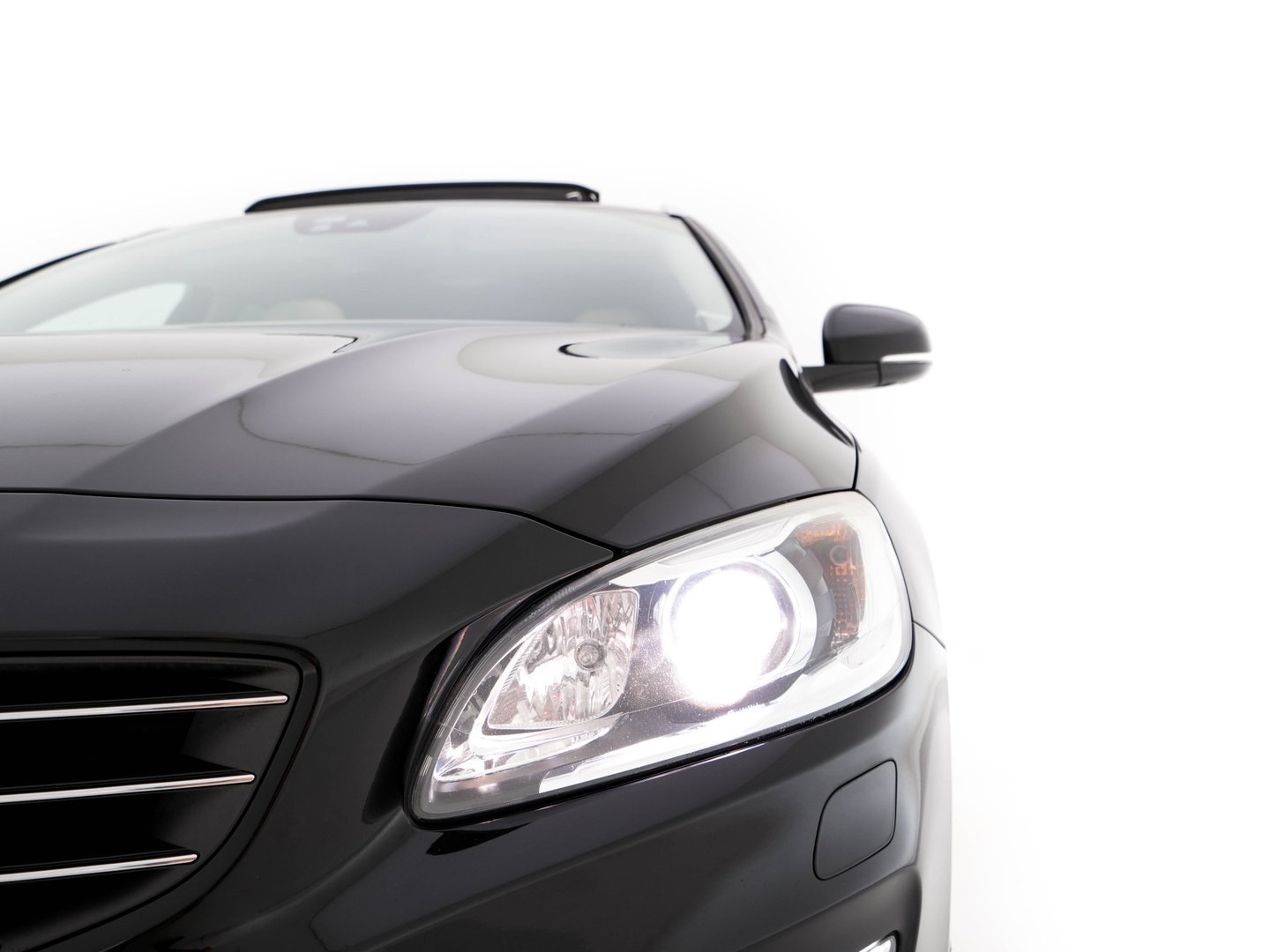 Volvo V60 2.4 D6 Twin Engine Summum Aut. *PANO | LEATHER | XENON | ADAPTIVE-CRUISE | HARMAN/KARDON | BLIS | MEMORY-PACK | HEATED-COMFORTSEATS | CAMERA | PRIVACY-GLASS | NAVI-FULLMAP | ECC | PDC | 17''ALU | TOWBAR*