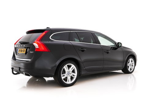 Volvo V60 2.4 D6 Twin Engine Summum Aut. *PANO | LEATHER | XENON | ADAPTIVE-CRUISE | HARMAN/KARDON | BLIS | MEMORY-PACK | HEATED-COMFORTSEATS | CAMERA | PRIVACY-GLASS | NAVI-FULLMAP | ECC | PDC | 17''ALU | TOWBAR*