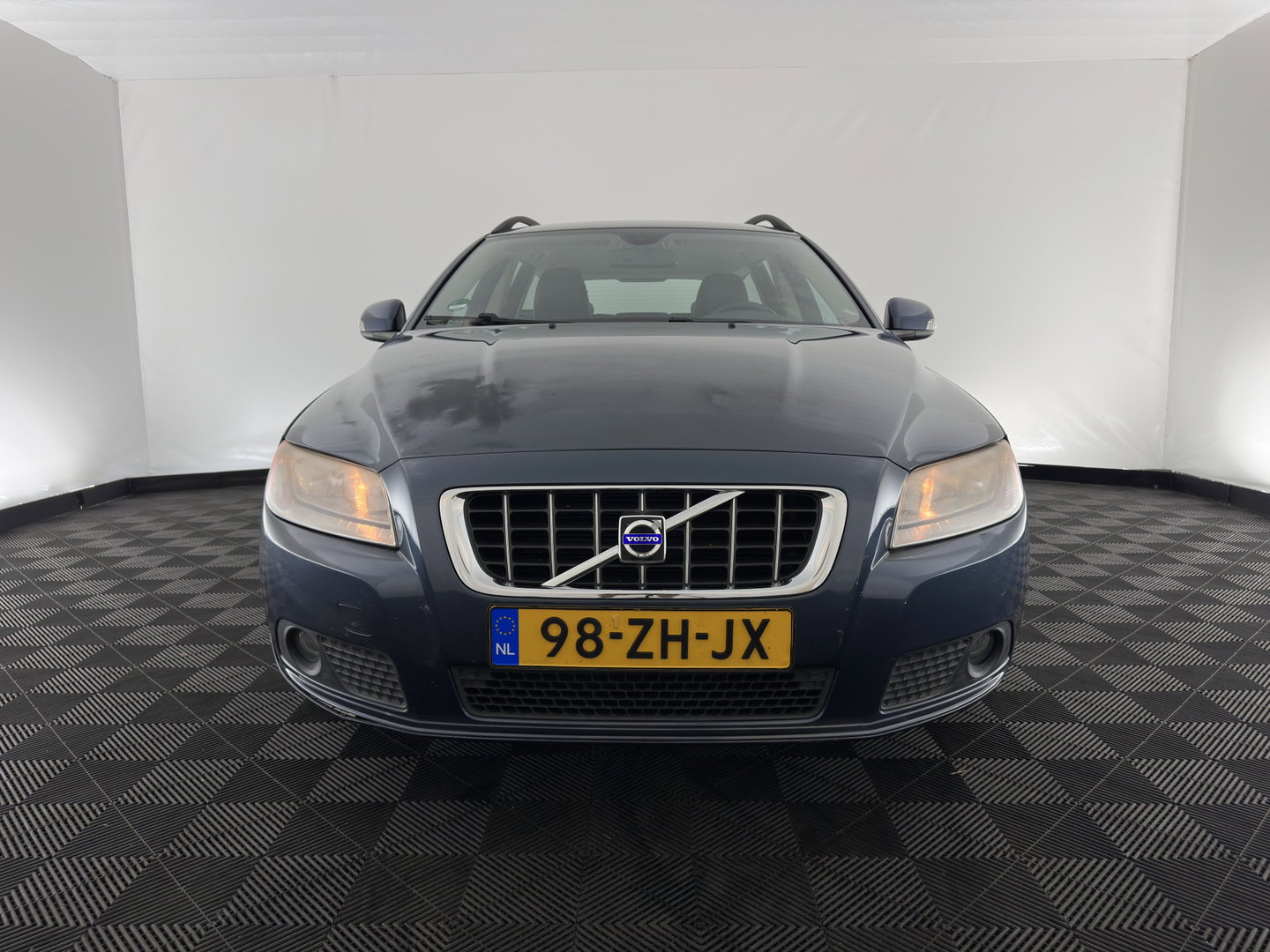 Volvo V70 2.0 Momentum *LEATHER | NAVI-FULLMAP | ECC | PDC | CRUISE | COMFORT-SEATS | 16''ALU | TOWBAR*