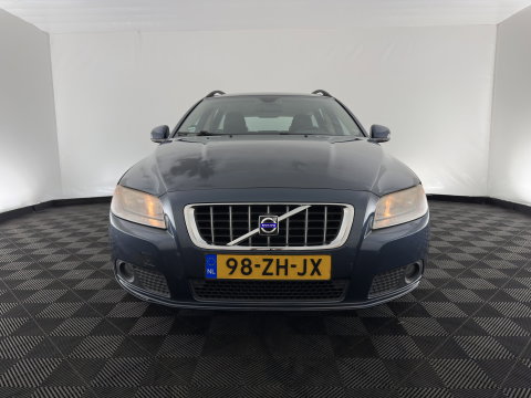 Volvo V70 2.0 Momentum *LEATHER | NAVI-FULLMAP | ECC | PDC | CRUISE | COMFORT-SEATS | 16''ALU | TOWBAR*