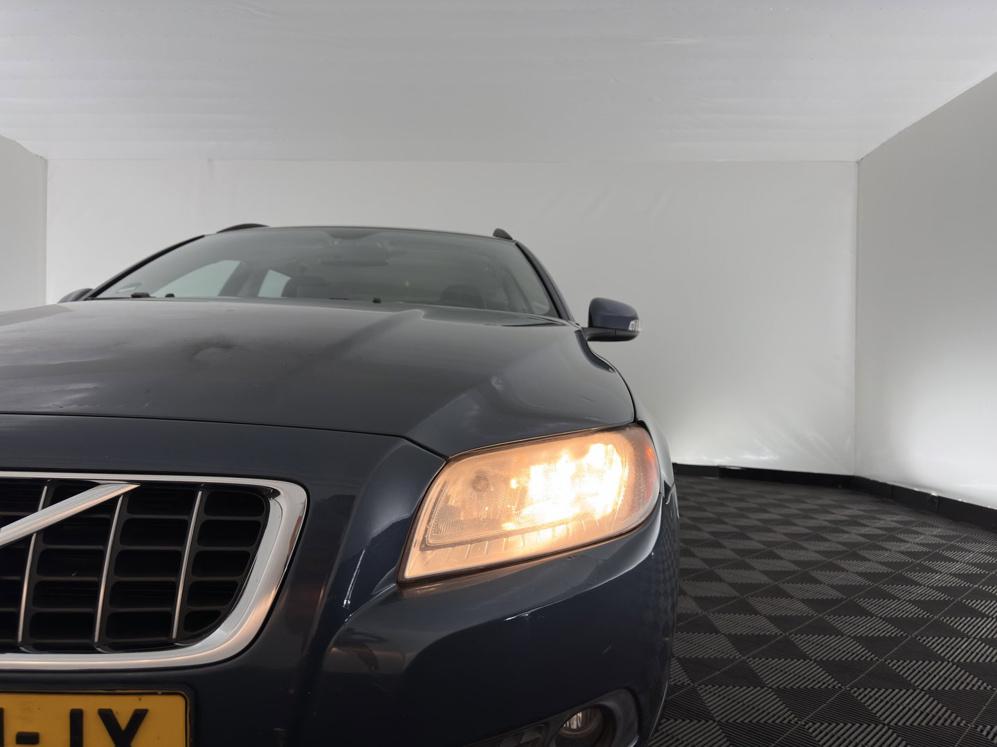 Volvo V70 2.0 Momentum *LEATHER | NAVI-FULLMAP | ECC | PDC | CRUISE | COMFORT-SEATS | 16''ALU | TOWBAR*