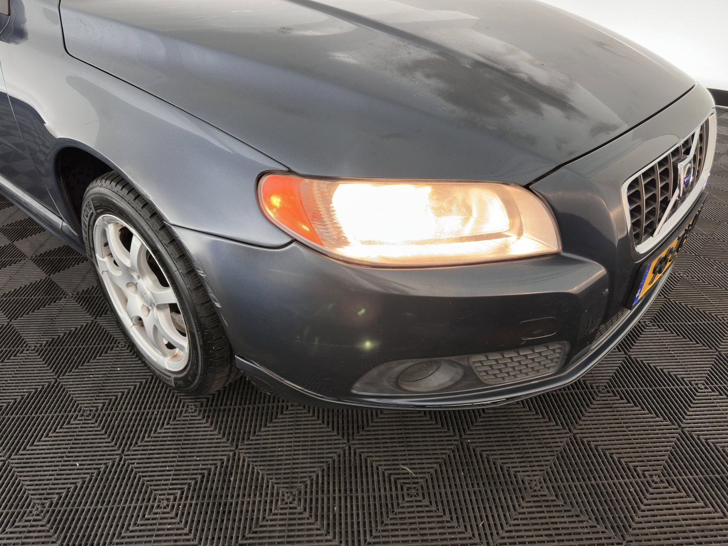 Volvo V70 2.0 Momentum *LEATHER | NAVI-FULLMAP | ECC | PDC | CRUISE | COMFORT-SEATS | 16''ALU | TOWBAR*