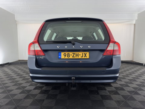 Volvo V70 2.0 Momentum *LEATHER | NAVI-FULLMAP | ECC | PDC | CRUISE | COMFORT-SEATS | 16''ALU | TOWBAR*