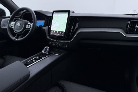 Volvo XC60 T6 Plug-in hybrid Plus Black Edition | ACC | Bowers&Wilkins | Panoramadak | Trekhaak | 360° Camera | Massage+Ventilatie | Head-Up | 21 Inch