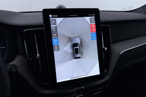 Volvo XC60 T6 Plug-in hybrid Plus Black Edition | ACC | Bowers&Wilkins | Panoramadak | Trekhaak | 360° Camera | Massage+Ventilatie | Head-Up | 21 Inch