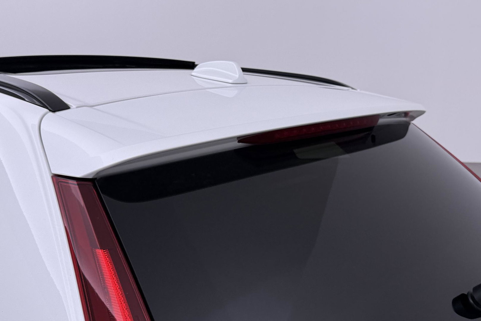 Volvo XC60 T6 Plug-in hybrid Plus Black Edition | ACC | Bowers&Wilkins | Panoramadak | Trekhaak | 360° Camera | Massage+Ventilatie | Head-Up | 21 Inch