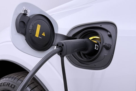 Volvo XC60 T6 Plug-in hybrid Plus Black Edition | ACC | Bowers&Wilkins | Panoramadak | Trekhaak | 360° Camera | Massage+Ventilatie | Head-Up | 21 Inch