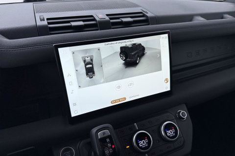 Land Rover Defender 110 2.0 P400e 110 HSE | Luchtvering | Trekhaak | Meridian | Koelbox | 22 Inch Urban | 360° Camera