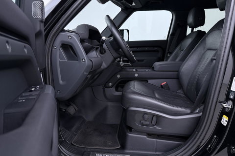 Land Rover Defender 110 2.0 P400e 110 HSE | Luchtvering | Trekhaak | Meridian | Koelbox | 22 Inch Urban | 360° Camera
