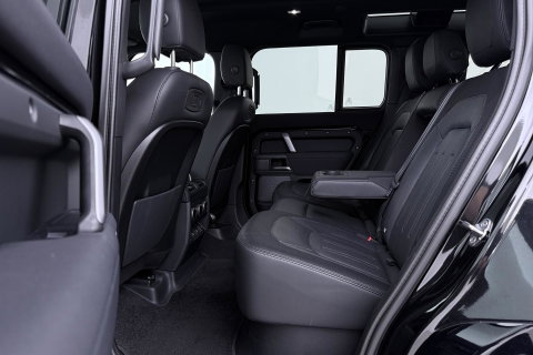 Land Rover Defender 110 2.0 P400e 110 HSE | Luchtvering | Trekhaak | Meridian | Koelbox | 22 Inch Urban | 360° Camera