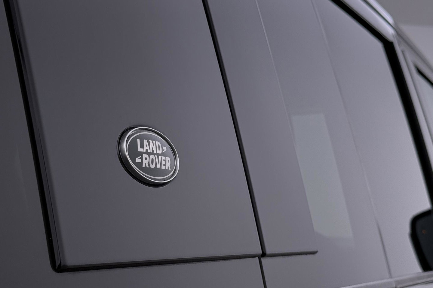 Land Rover Defender 110 2.0 P400e 110 HSE | Luchtvering | Trekhaak | Meridian | Koelbox | 22 Inch Urban | 360° Camera