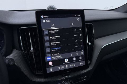 Volvo XC60 T6 Plug-in hybrid Plus Black Edition | ACC | Bowers&Wilkins | Panoramadak | Trekhaak | 360° Camera | Massage+Ventilatie | Head-Up | 21 Inch