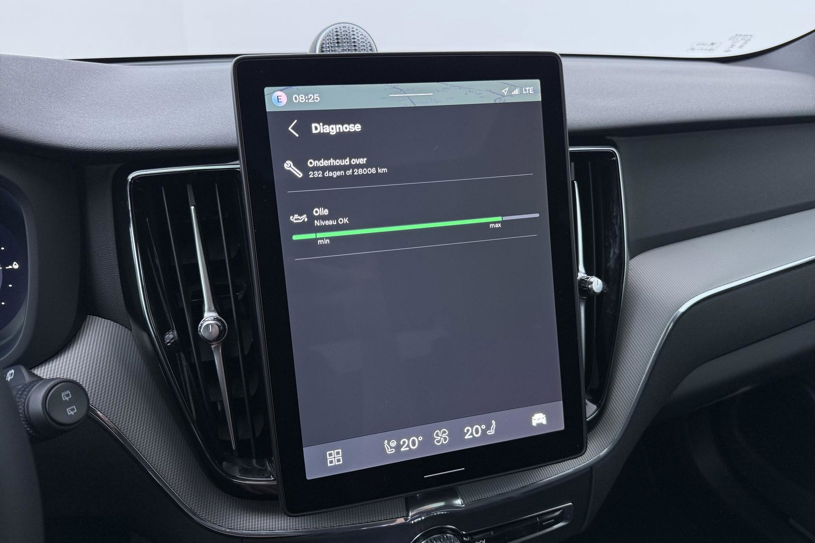 Volvo XC60 T6 Plug-in hybrid Plus Black Edition | ACC | Bowers&Wilkins | Panoramadak | Trekhaak | 360° Camera | Massage+Ventilatie | Head-Up | 21 Inch