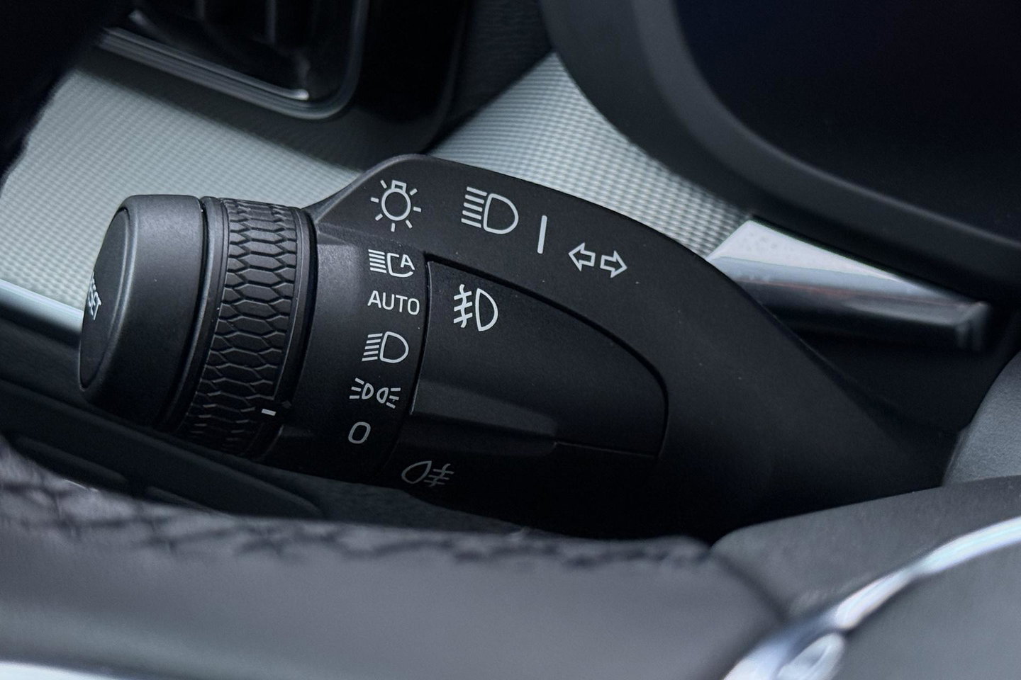 Volvo XC60 T6 Plug-in hybrid Plus Black Edition | ACC | Bowers&Wilkins | Panoramadak | Trekhaak | 360° Camera | Massage+Ventilatie | Head-Up | 21 Inch