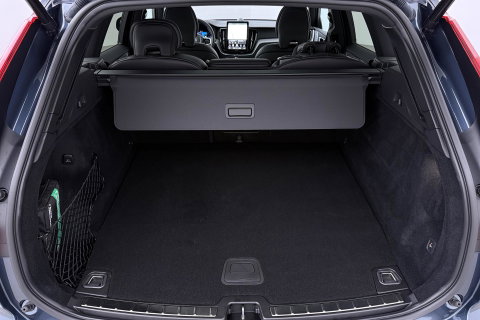 Volvo XC60 T6 Plug-in hybrid Plus Black Edition | ACC | Bowers&Wilkins | Panoramadak | Trekhaak | 360° Camera | Massage+Ventilatie | Head-Up | 21 Inch