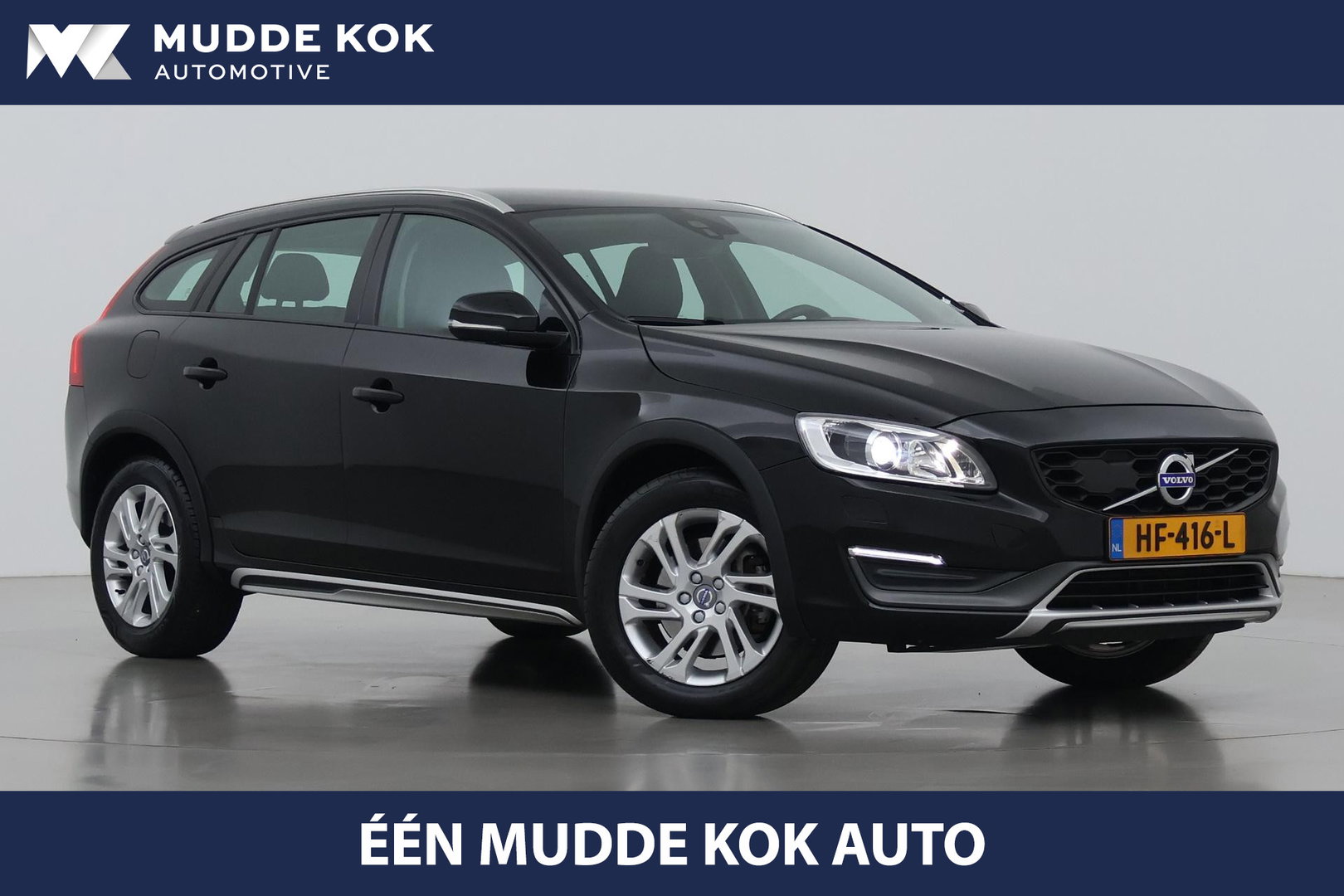 Volvo V60 Cross Country 2.0 T5 Summum | Dual Xenon | Trekhaak | Navigatie | Stoelverwarming | Leder | Parkeersensoren | 17 Inch