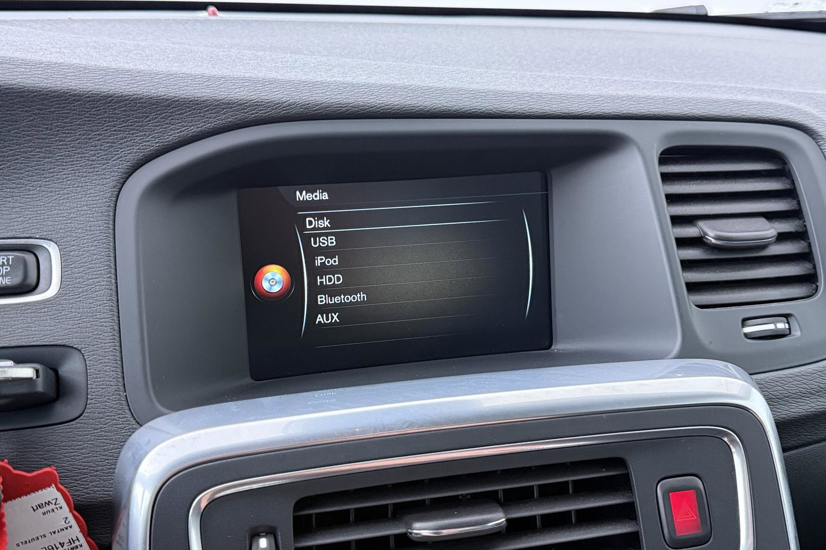 Volvo V60 Cross Country 2.0 T5 Summum | Dual Xenon | Trekhaak | Navigatie | Stoelverwarming | Leder | Parkeersensoren | 17 Inch