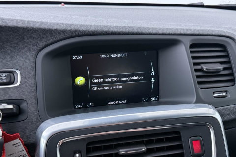 Volvo V60 Cross Country 2.0 T5 Summum | Dual Xenon | Trekhaak | Navigatie | Stoelverwarming | Leder | Parkeersensoren | 17 Inch