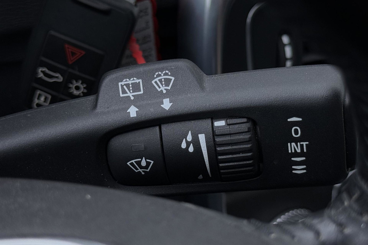 Volvo V60 Cross Country 2.0 T5 Summum | Dual Xenon | Trekhaak | Navigatie | Stoelverwarming | Leder | Parkeersensoren | 17 Inch