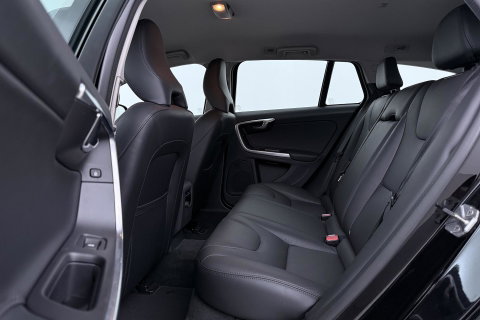 Volvo V60 Cross Country 2.0 T5 Summum | Dual Xenon | Trekhaak | Navigatie | Stoelverwarming | Leder | Parkeersensoren | 17 Inch