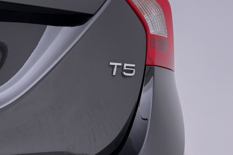 Volvo V60 Cross Country 2.0 T5 Summum | Dual Xenon | Trekhaak | Navigatie | Stoelverwarming | Leder | Parkeersensoren | 17 Inch