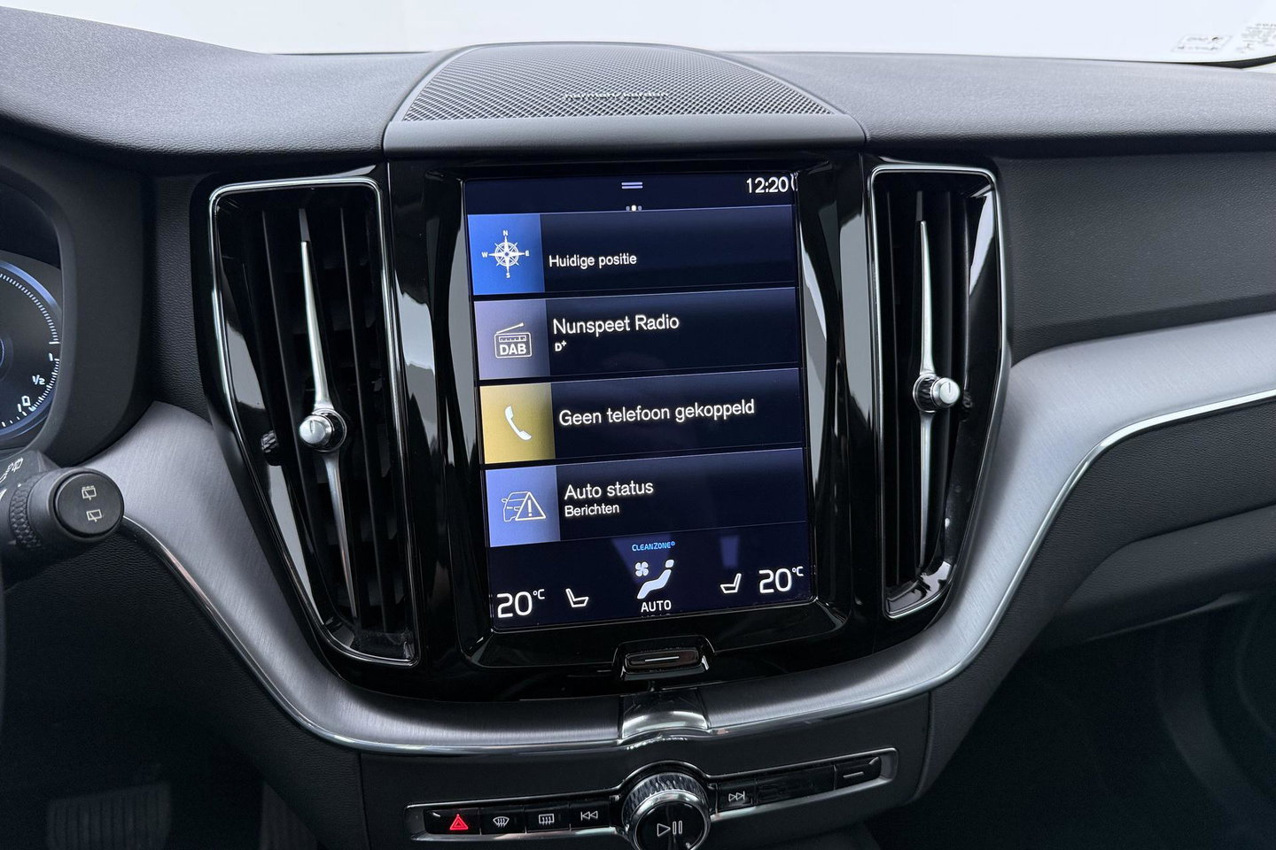 Volvo XC60 Recharge T8 AWD Business Pro | ACC | Panoramadak | 360° Camera | Head-Up | Harman/Kardon | Trekhaak | BLIS | Stoel+Stuurverwarming