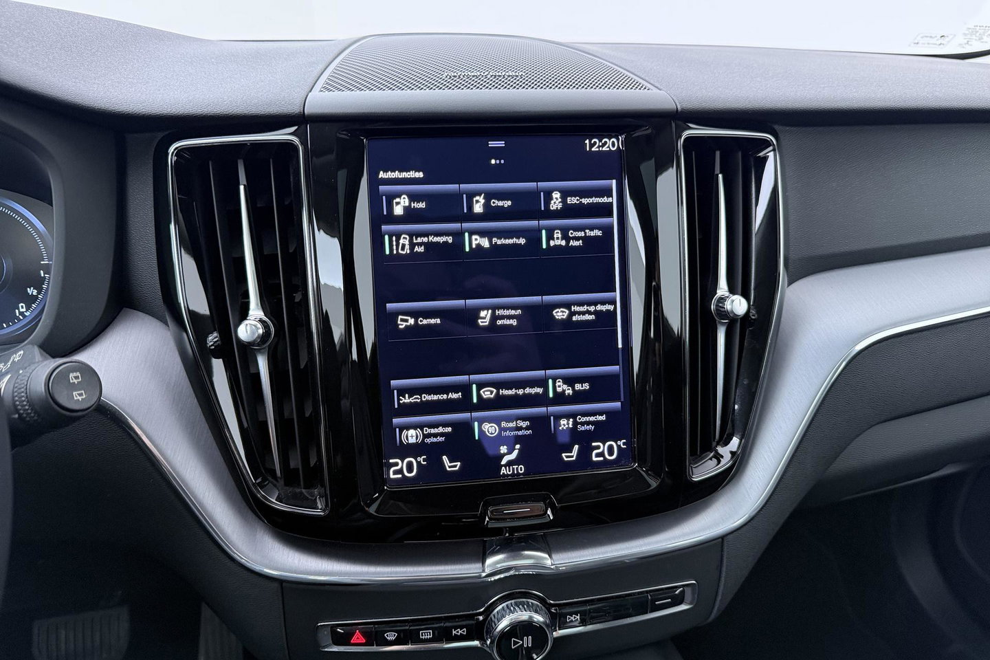 Volvo XC60 Recharge T8 AWD Business Pro | ACC | Panoramadak | 360° Camera | Head-Up | Harman/Kardon | Trekhaak | BLIS | Stoel+Stuurverwarming