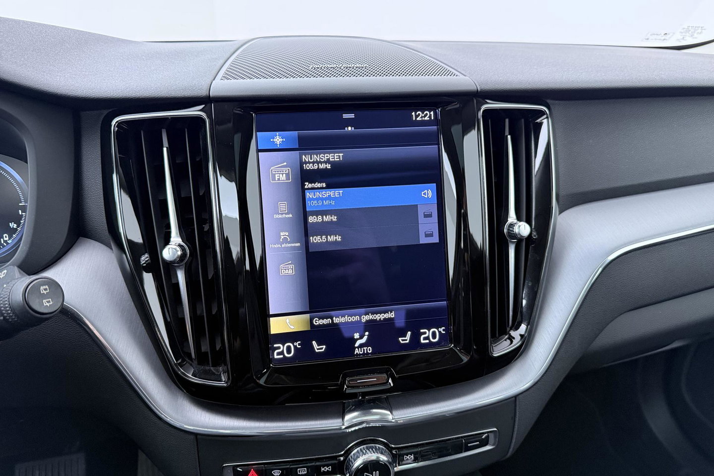 Volvo XC60 Recharge T8 AWD Business Pro | ACC | Panoramadak | 360° Camera | Head-Up | Harman/Kardon | Trekhaak | BLIS | Stoel+Stuurverwarming