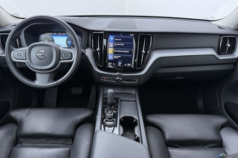 Volvo XC60 Recharge T8 AWD Business Pro | ACC | Panoramadak | 360° Camera | Head-Up | Harman/Kardon | Trekhaak | BLIS | Stoel+Stuurverwarming