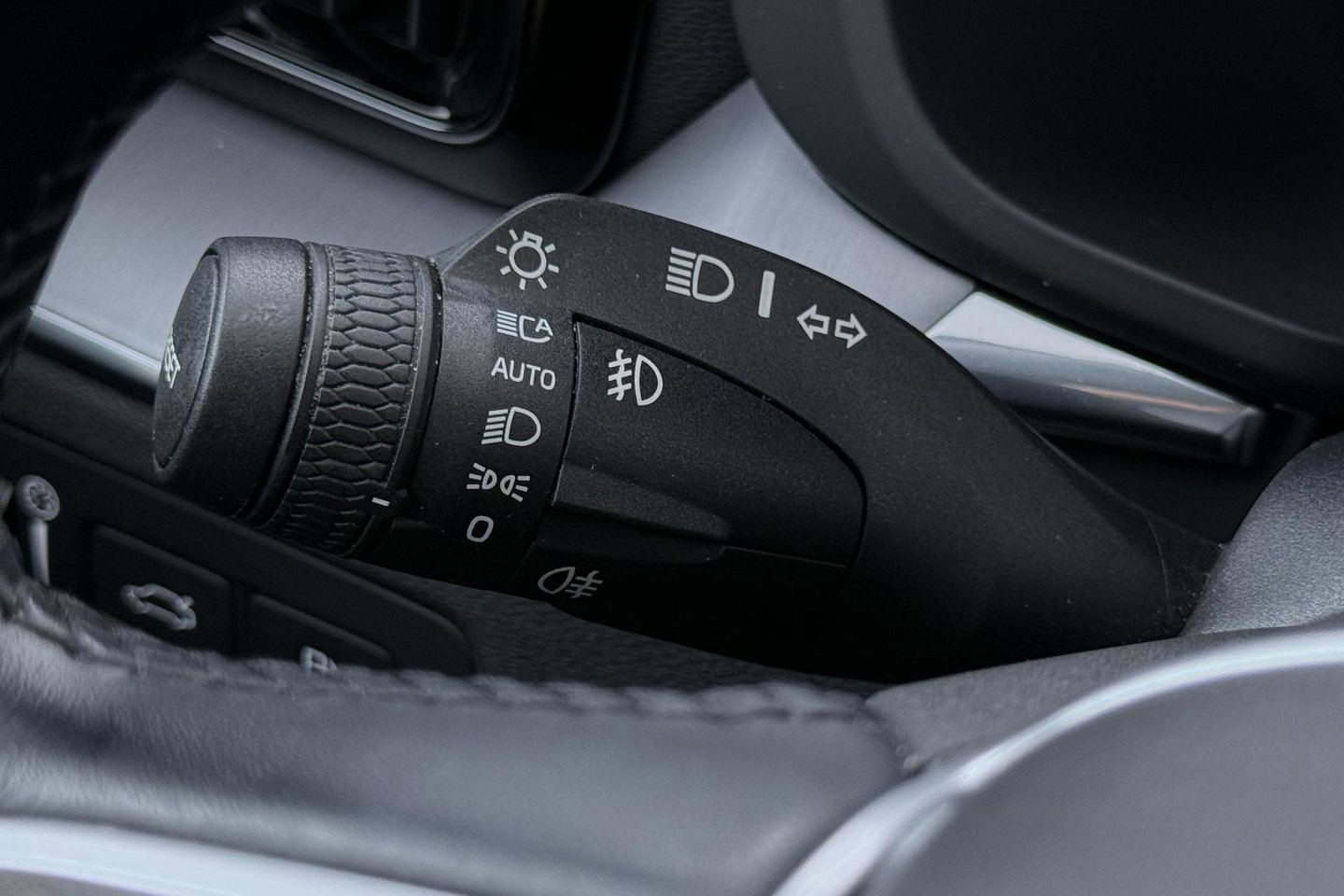 Volvo XC60 Recharge T8 AWD Business Pro | ACC | Panoramadak | 360° Camera | Head-Up | Harman/Kardon | Trekhaak | BLIS | Stoel+Stuurverwarming