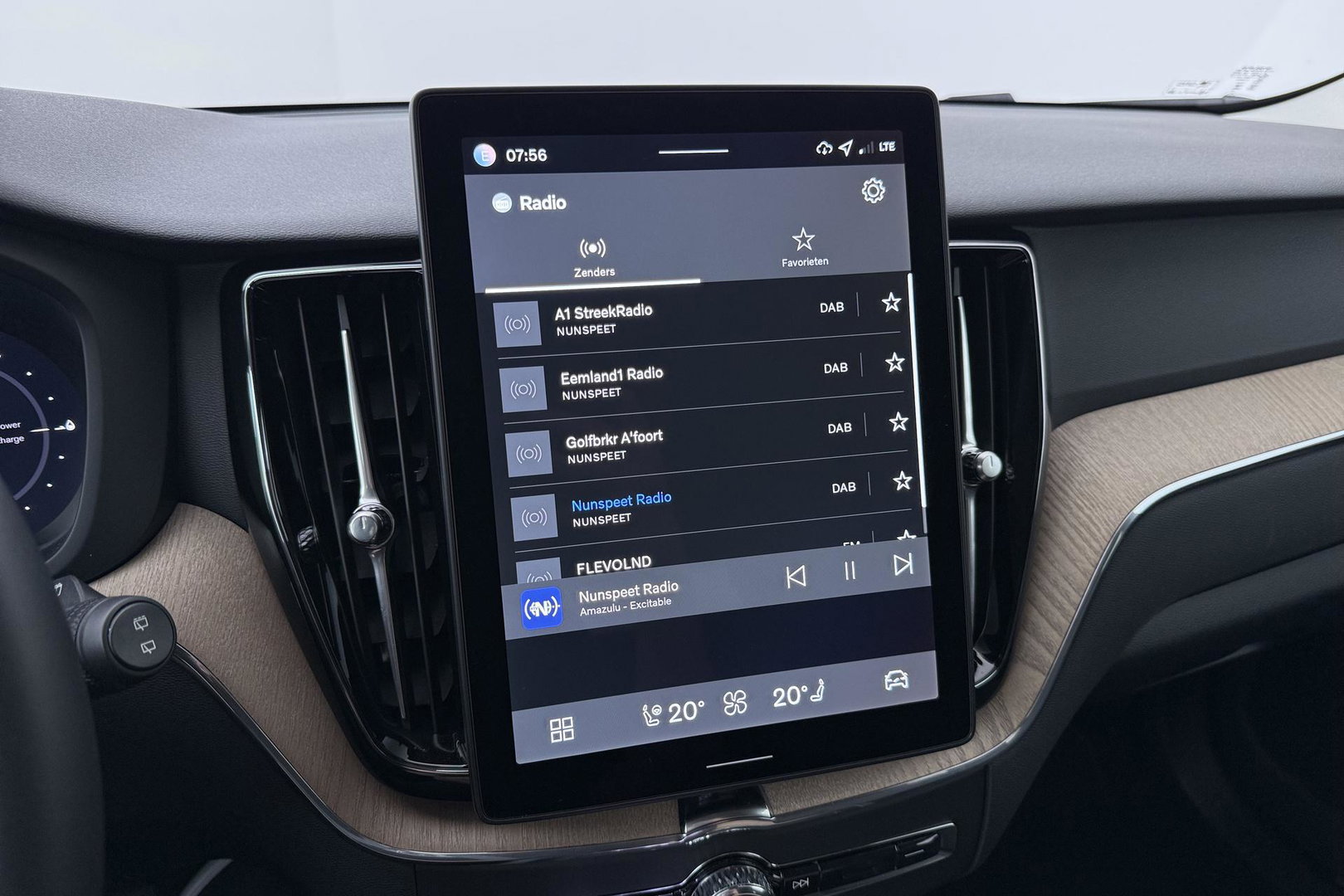 Volvo XC60 T8 Plug-in hybrid Plus Dark | ACC | Harman/Kardon | 360° Camera | Stoel+Stuurverwarming | BLIS | Memory