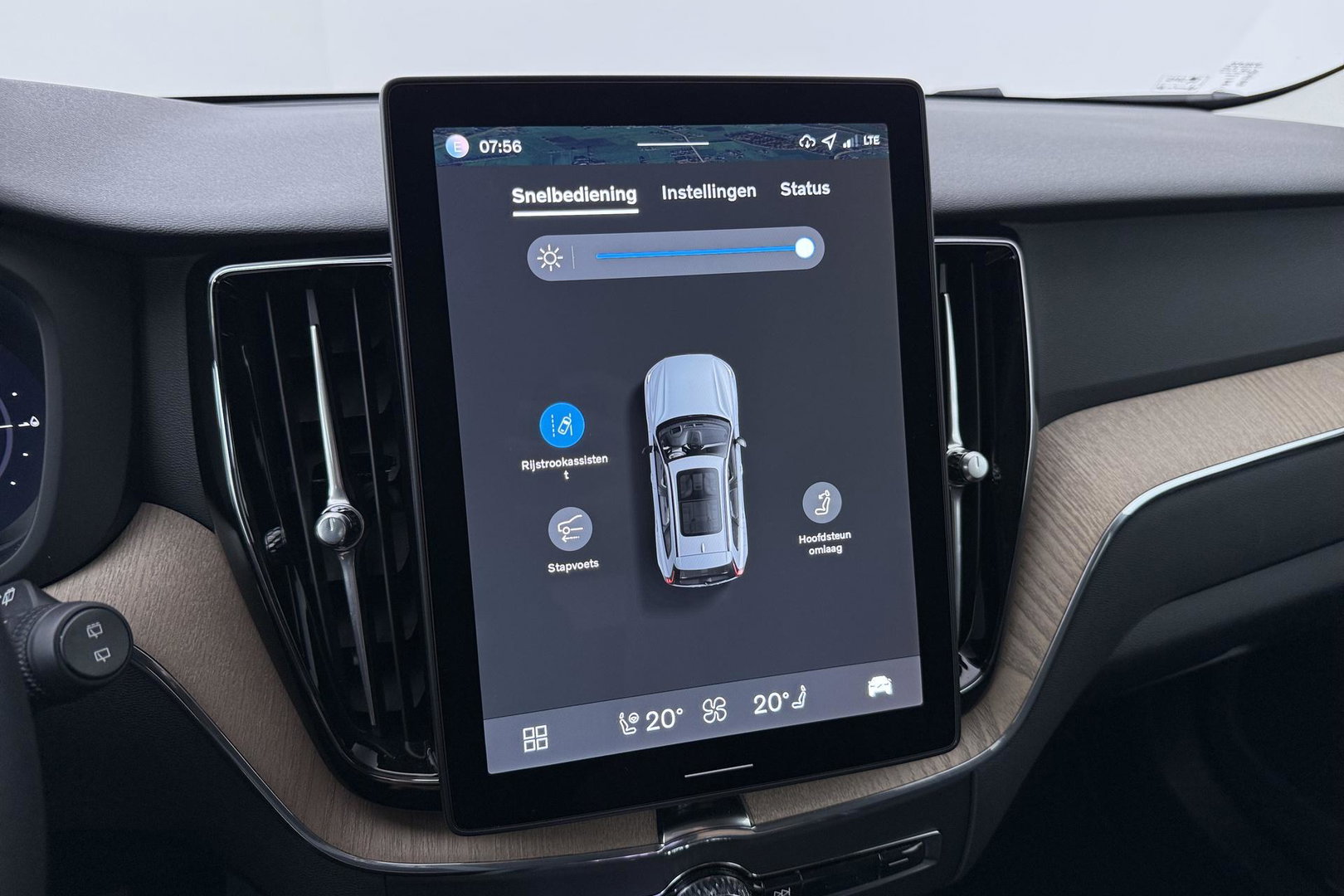 Volvo XC60 T8 Plug-in hybrid Plus Dark | ACC | Harman/Kardon | 360° Camera | Stoel+Stuurverwarming | BLIS | Memory