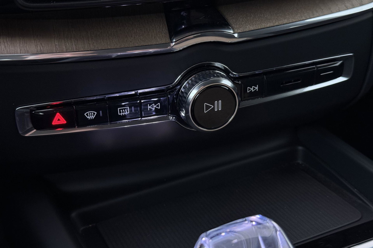 Volvo XC60 T8 Plug-in hybrid Plus Dark | ACC | Harman/Kardon | 360° Camera | Stoel+Stuurverwarming | BLIS | Memory