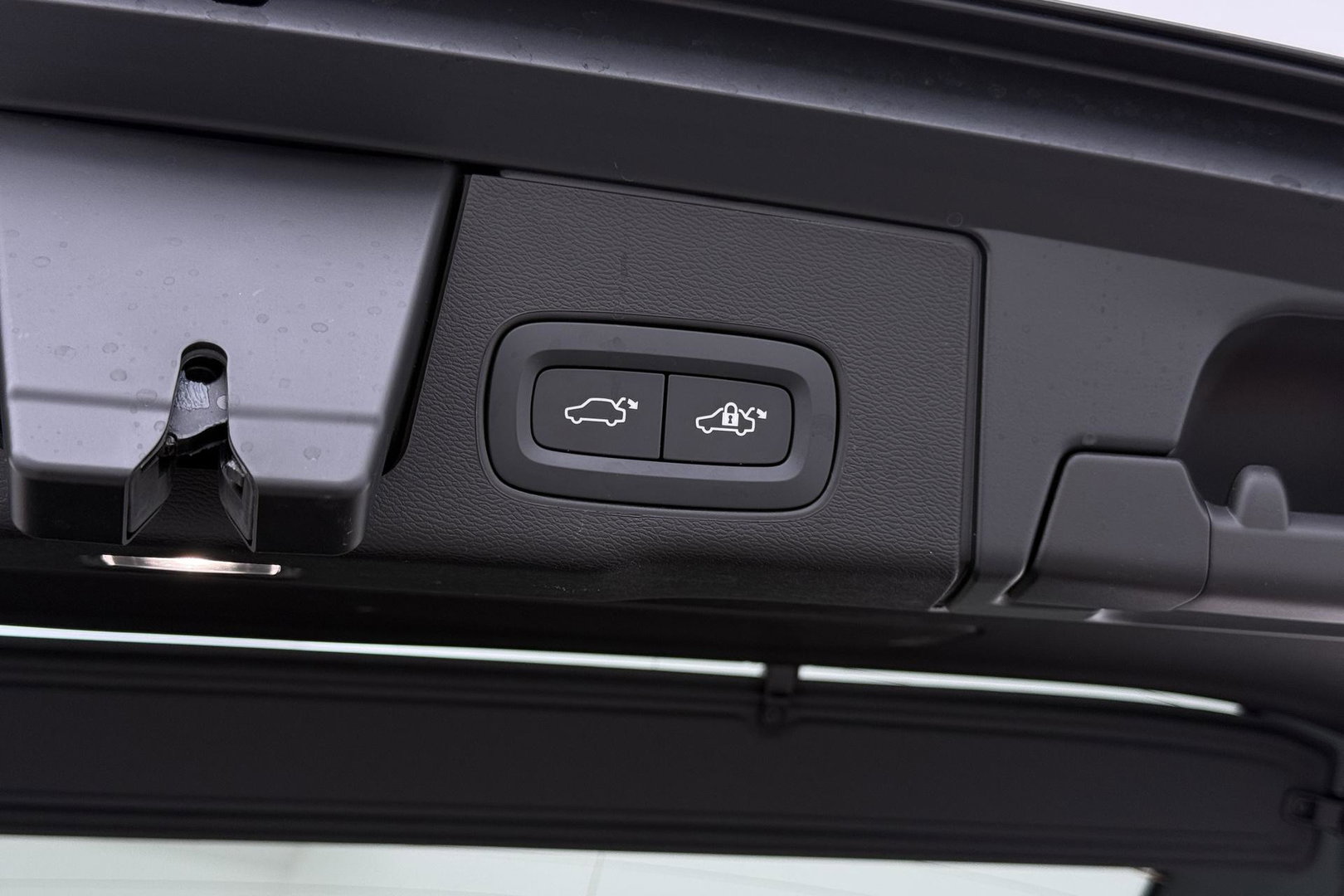 Volvo XC60 T8 Plug-in hybrid Plus Dark | ACC | Harman/Kardon | 360° Camera | Stoel+Stuurverwarming | BLIS | Memory
